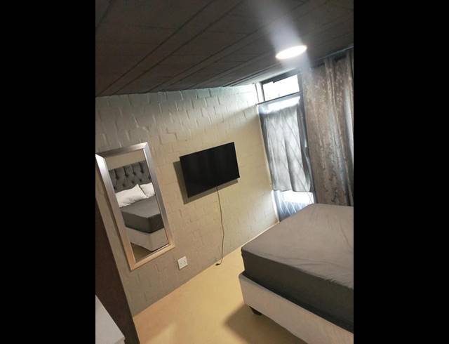 2 BEDROOM PROPERTY TO RENT IN SALT RIVER